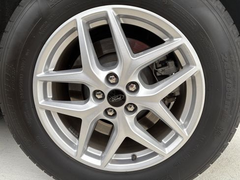 Used 2024 Ford Edge SEL w/ Convenience Package image 17