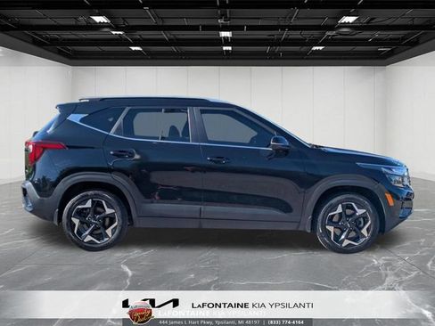 Used 2024 Kia Seltos EX AWD/4WD image 6