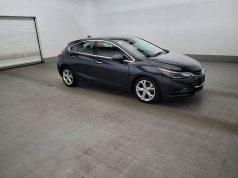 Used 2018 Chevrolet Cruze Premier FWD image 11