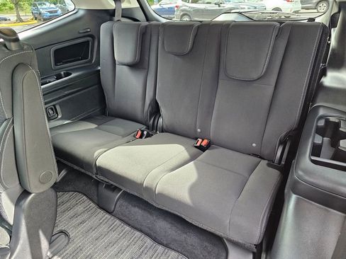 Certified 2025 Subaru Ascent Premium AWD/4WD image 18