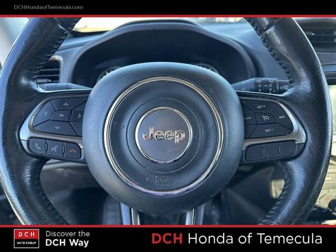 Used 2019 Jeep Renegade Limited image 9