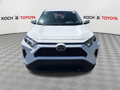 Used 2023 Toyota RAV4 LE AWD/4WD image 2