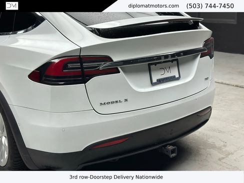 Used 2018 Tesla Model X 75D image 15