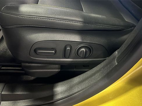 Used 2025 Chevrolet Trax ACTIV w/ Driver Confidence Package image 25