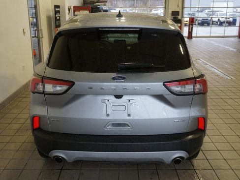 Used 2022 Ford Escape SE w/ Cold Weather Package image 17