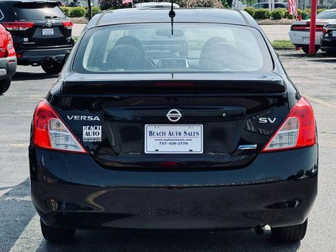 Used 2014 Nissan Versa SV w/ Convenience Package FWD image 7