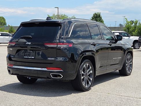 Used 2023 Jeep Grand Cherokee Overland w/ Luxury Tech Group IV AWD/4WD image 5