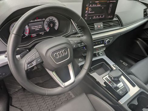 Used 2025 Audi Q5 2.0T Premium w/ Convenience Plus Package AWD/4WD image 9