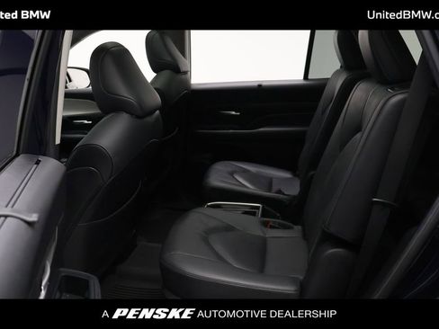 Used 2024 Toyota Grand Highlander AWD image 15