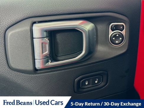 Used 2026 Jeep Wrangler Unlimited Sahara AWD/4WD image 24