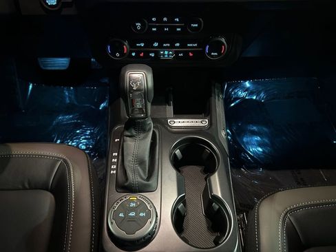 New 2025 Ford Bronco Outer Banks AWD/4WD image 11