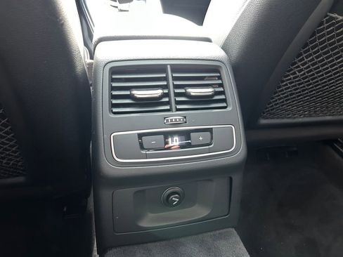 Used 2018 Audi A4 Sedan AWD/4WD image 36