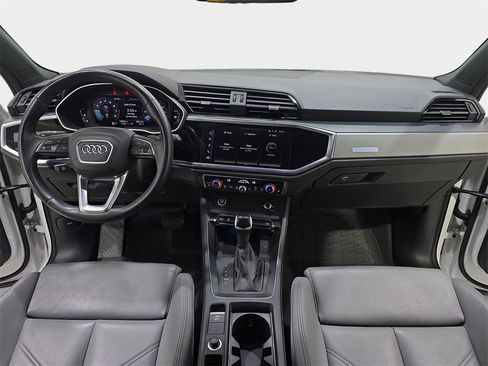 Certified 2024 Audi Q3 2.0T Premium Plus image 10