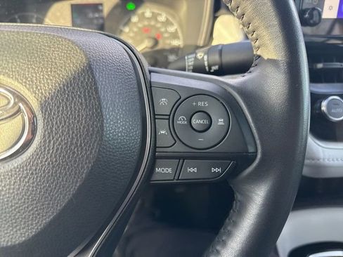 Used 2024 Toyota Corolla SE image 12