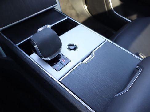 Used 2024 Land Rover Range Rover SE image 29