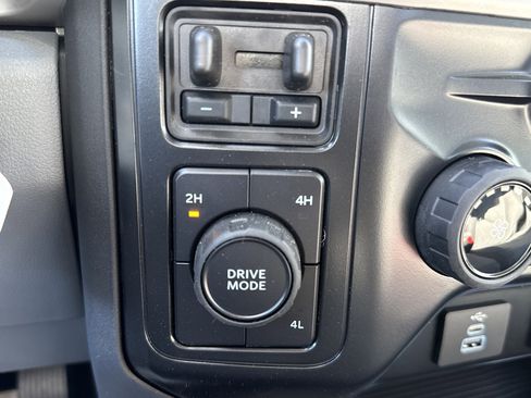 New 2025 Ford F350 XL w/ XL Chrome Package image 18