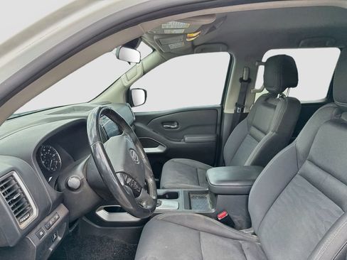 Used 2022 Nissan Frontier SV RWD image 10