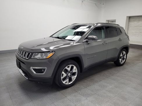 Used 2021 Jeep Compass Limited FWD image 2