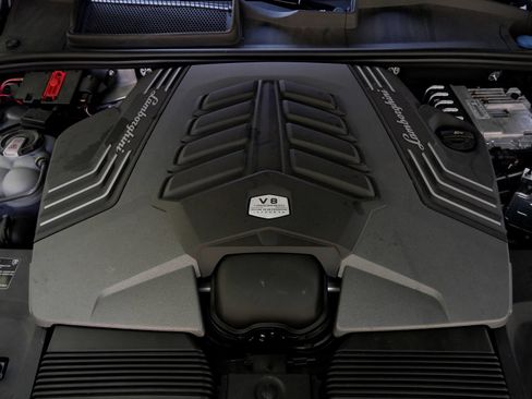 Used 2024 Lamborghini Urus Performante AWD/4WD image 26