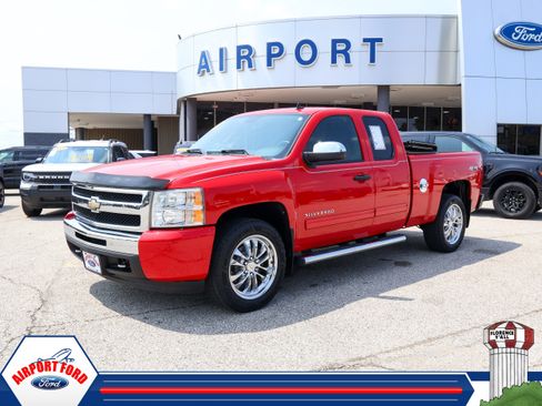 Used 2011 Chevrolet Silverado 1500 LT AWD/4WD image 1