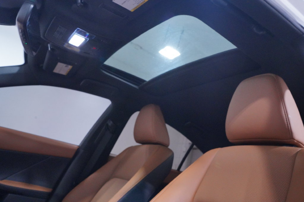 Used 2022 Lexus IS 300 w/ Premium Package RWD image 9