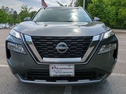 Used 2023 Nissan Rogue SL AWD/4WD image 9