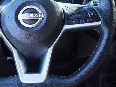 Used 2023 Nissan Kicks SR image 52