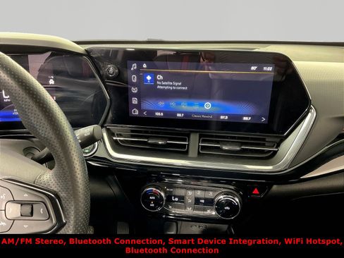 Used 2024 Chevrolet Trax RS FWD image 9