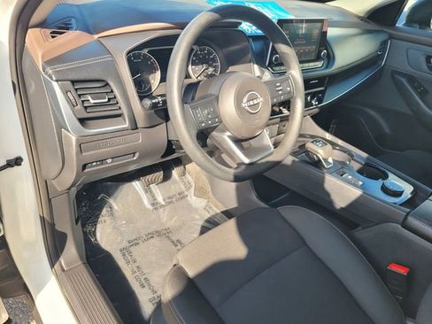 Used 2023 Nissan Rogue S AWD/4WD image 12