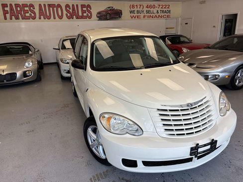 Used 2008 Chrysler PT Cruiser FWD image 5