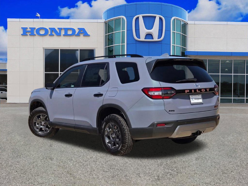 New 2026 Honda Pilot TrailSport image 5