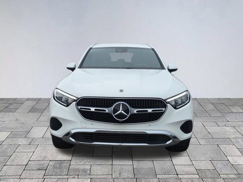 Certified 2025 Mercedes-Benz GLC 300 image 2