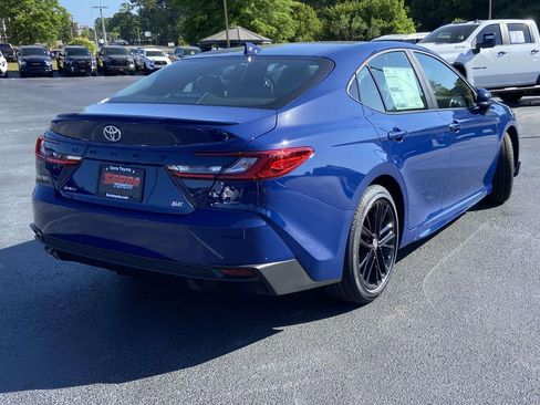 New 2026 Toyota Camry SE FWD image 3