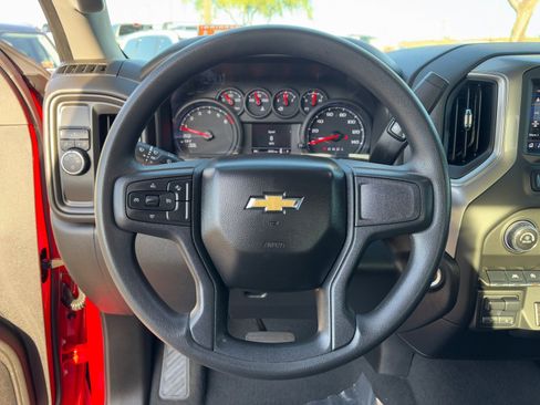 Used 2025 Chevrolet Silverado 1500 Custom image 20