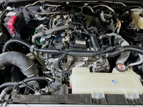Certified 2024 Toyota Tacoma TRD Sport AWD/4WD image 27