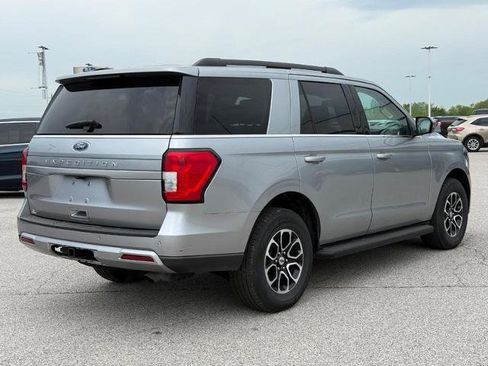 Certified 2024 Ford Expedition XLT RWD image 5