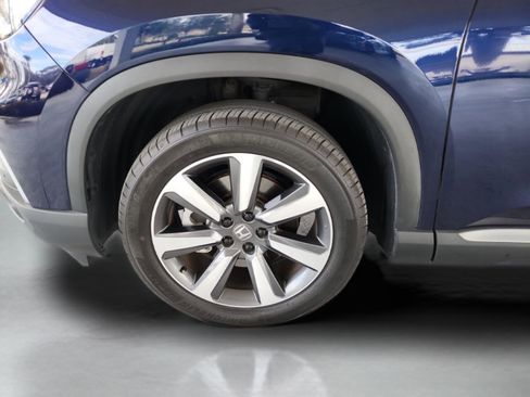 Used 2025 Honda Pilot Touring image 26