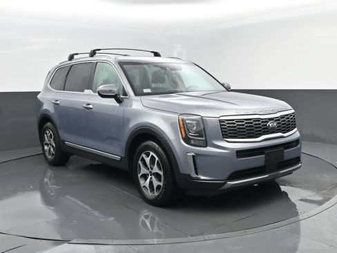 Used 2020 Kia Telluride EX AWD/4WD image 3