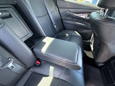 Used 2013 INFINITI M56 x AWD/4WD image 31