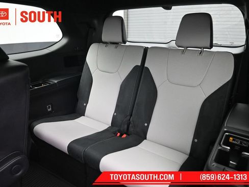 Used 2026 Lexus TX 500h AWD w/ Technology Package image 32