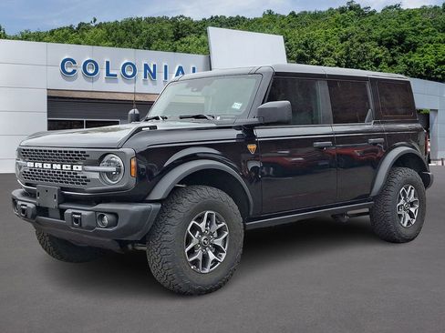 Certified 2025 Ford Bronco Badlands AWD/4WD image 3