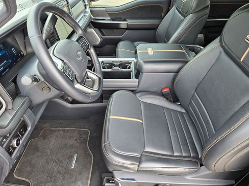 Used 2024 Ford F250 Platinum image 11