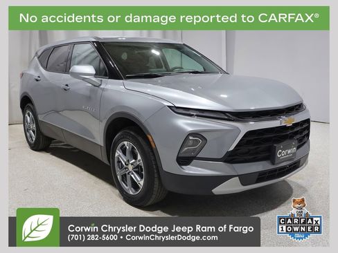 Used 2025 Chevrolet Blazer LT AWD/4WD image 1