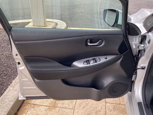 Certified 2023 Nissan Leaf S FWD image 17