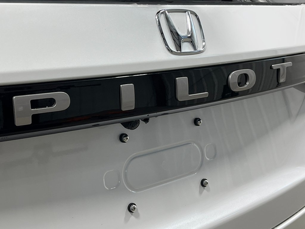 New 2026 Honda Pilot Touring image 7