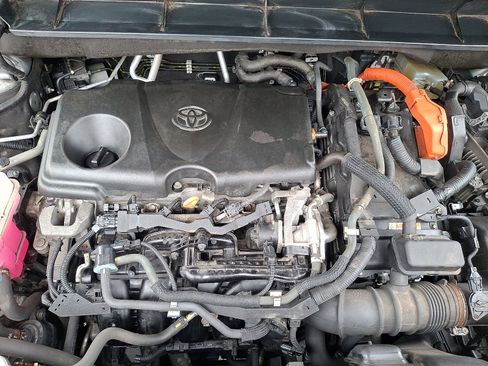 Used 2021 Toyota Highlander XLE image 31