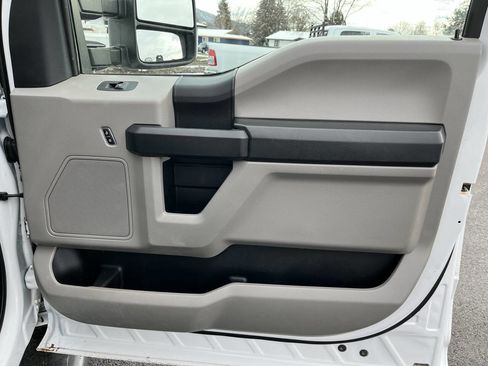 Used 2019 Ford F250 XL w/ Power Equipment Group image 22