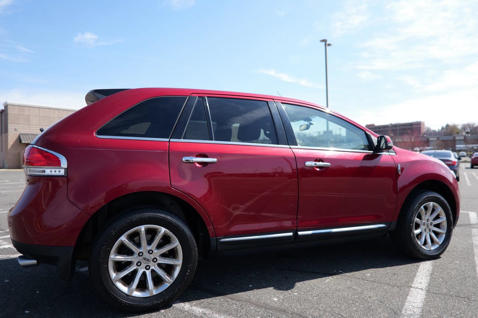 Used 2013 Lincoln MKX AWD image 9