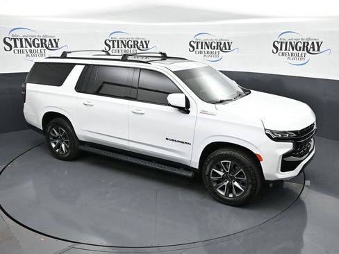 Used 2024 Chevrolet Suburban Z71 w/ Luxury Package AWD/4WD image 9