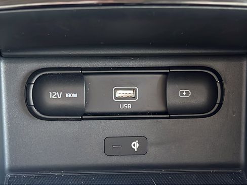 Certified 2022 Kia Telluride SX w/ Towing Package FWD image 18